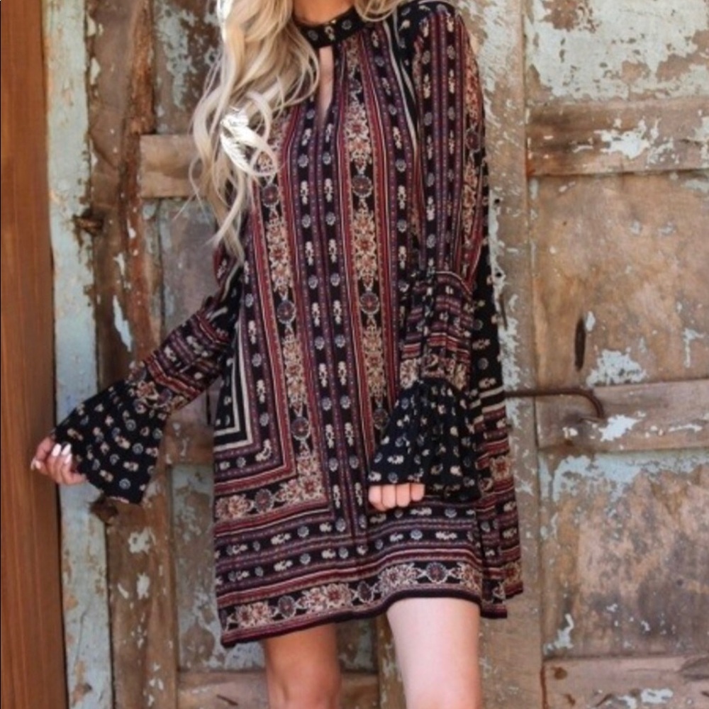 KEY HOLE FRONT WITH TIE SLEEVES - Picture 7 of 8